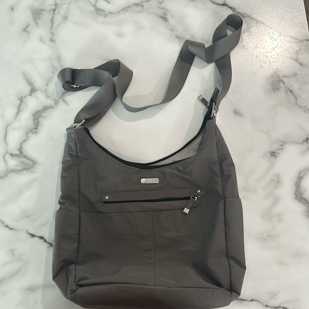 Baggallini crossbody bag
